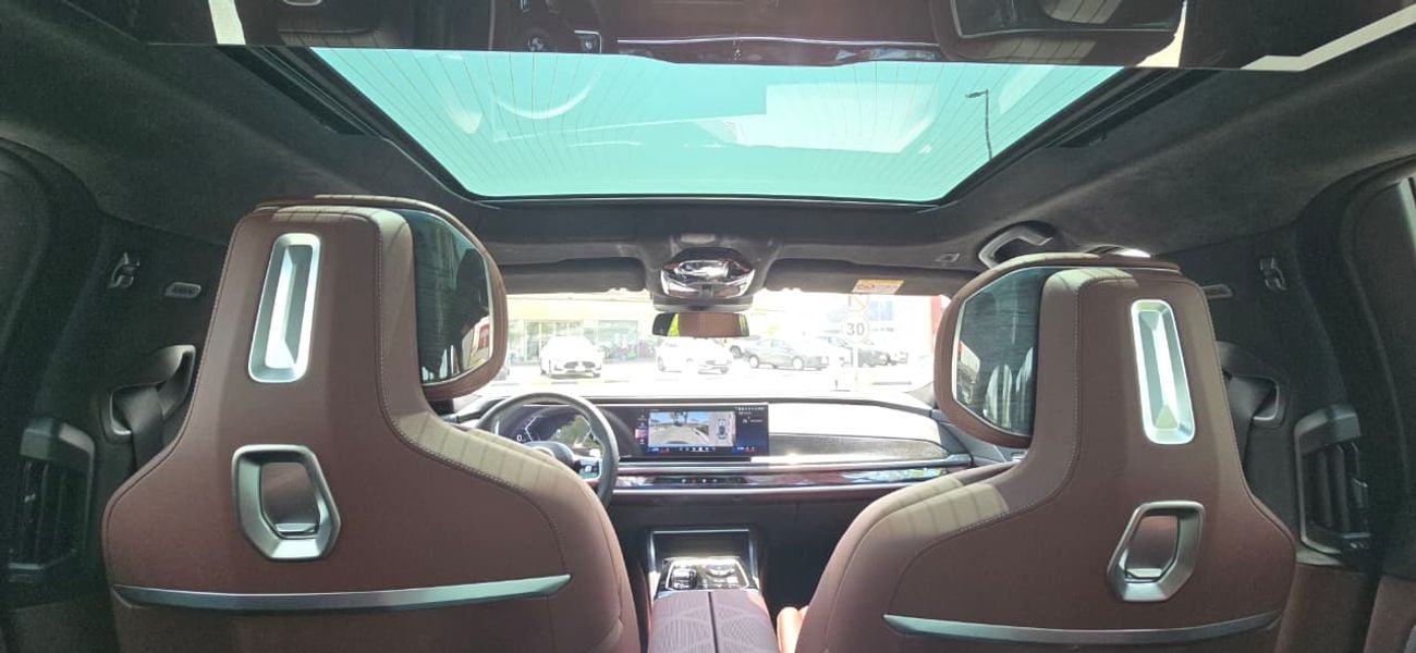 بي أم دبليو 735i