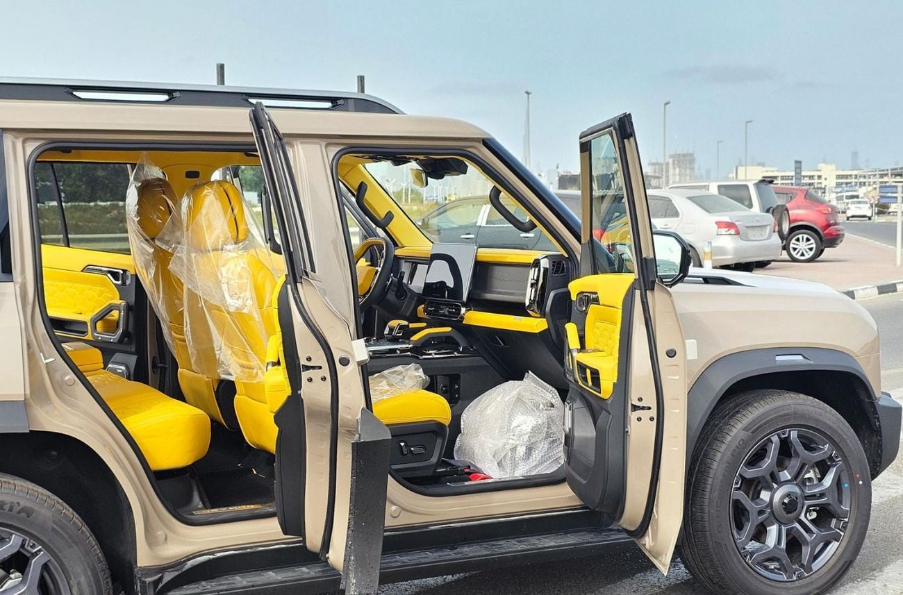 Jetour T2 LUX JetourT2 2.0T 2025 MODEL CUSTOMIZED YELLOW INTERIOR INTERIOR LIGHTS 8SPEED 4WD AT