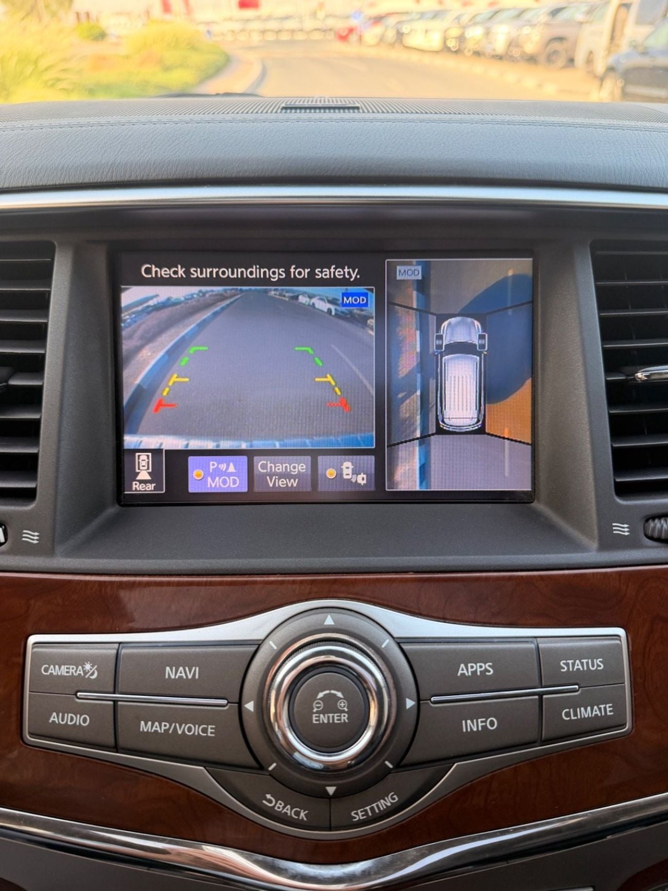 Infiniti QX80 LUXURY 4WD Full option