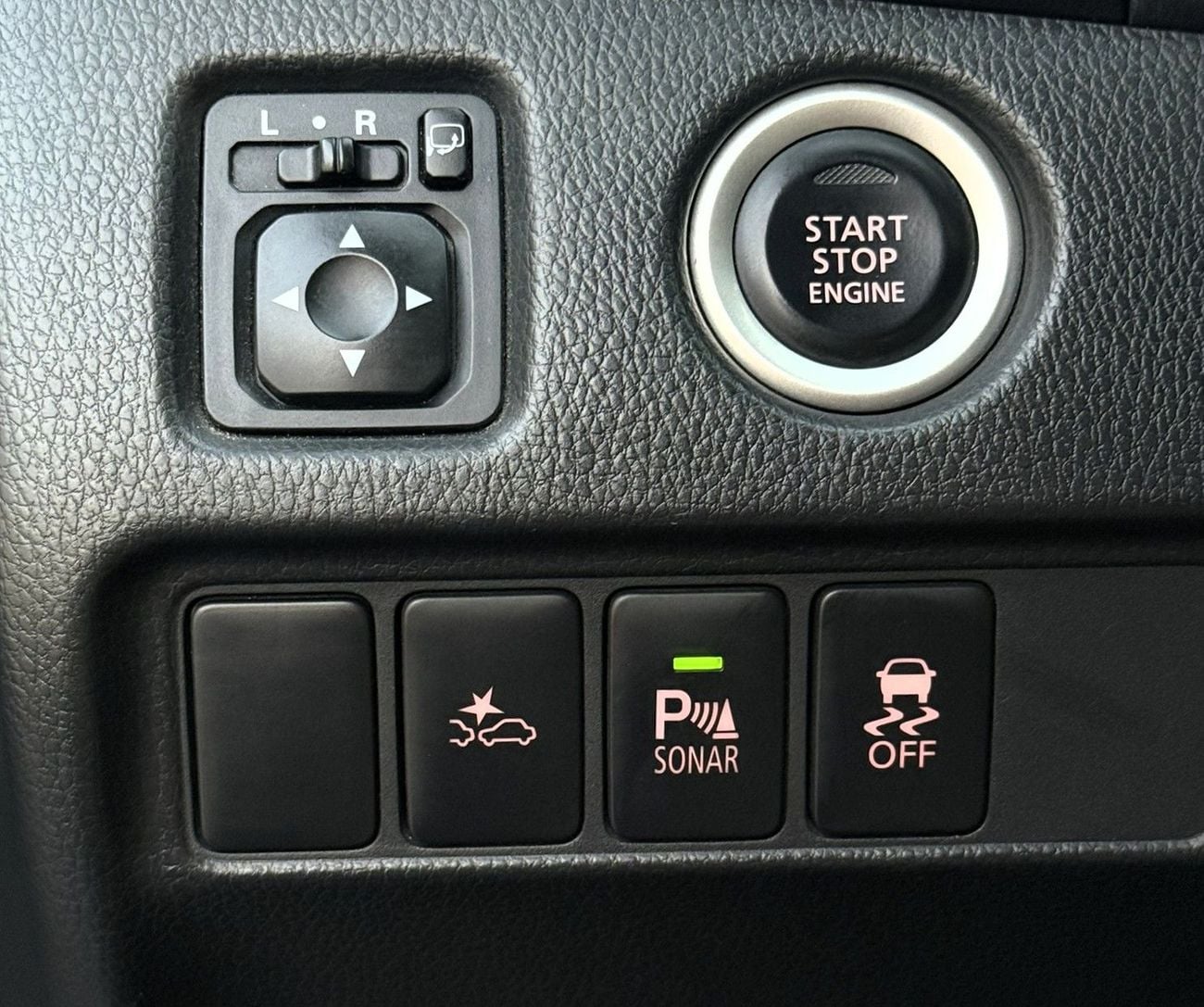 Mitsubishi Montero Sport GLS PREMIUM ACCIDENTS FREE - GCC - ORIGINAL PAINT - FULL OPTION - PERFECT CONDITION INSIDE OUT