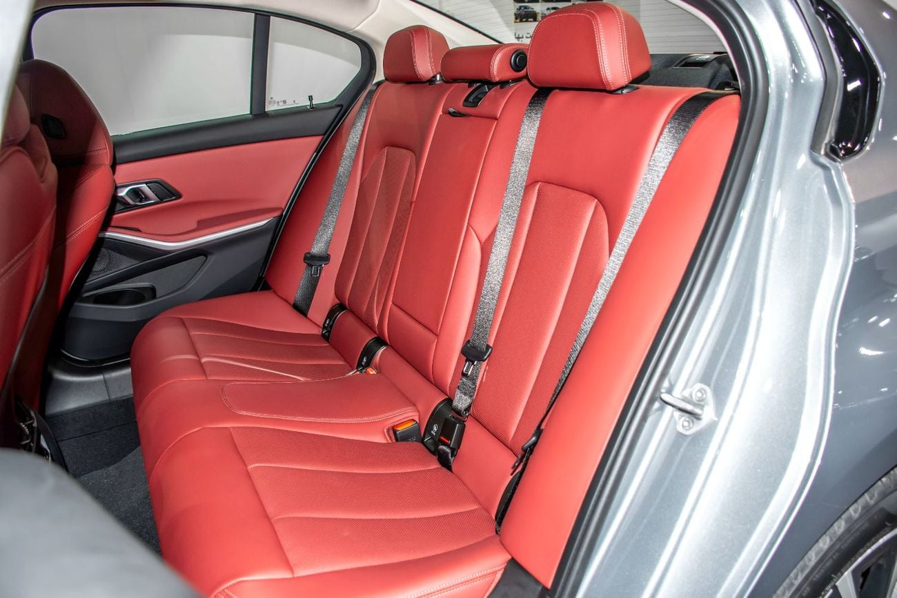 BMW 318i PURE