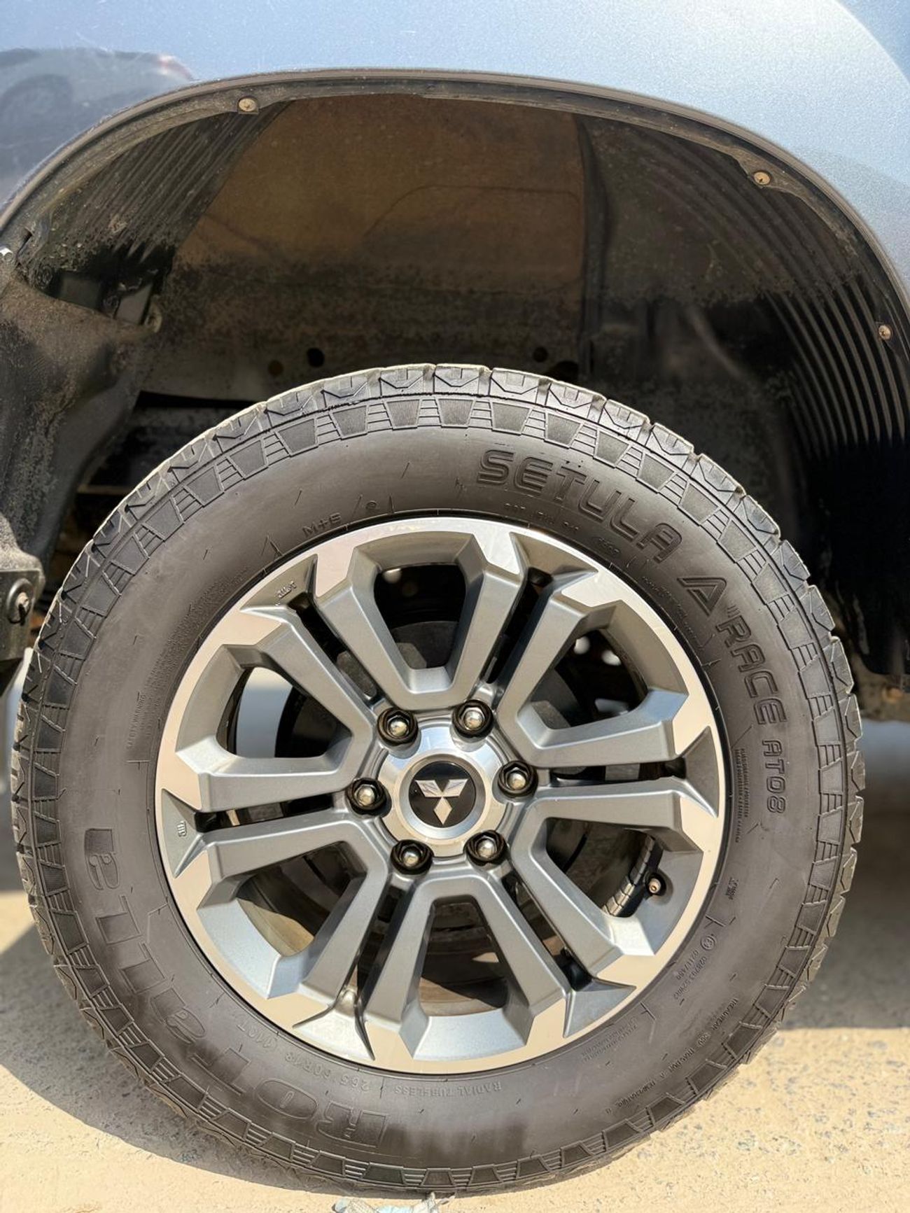 Mitsubishi Triton 2.4 DIESEL 4WD