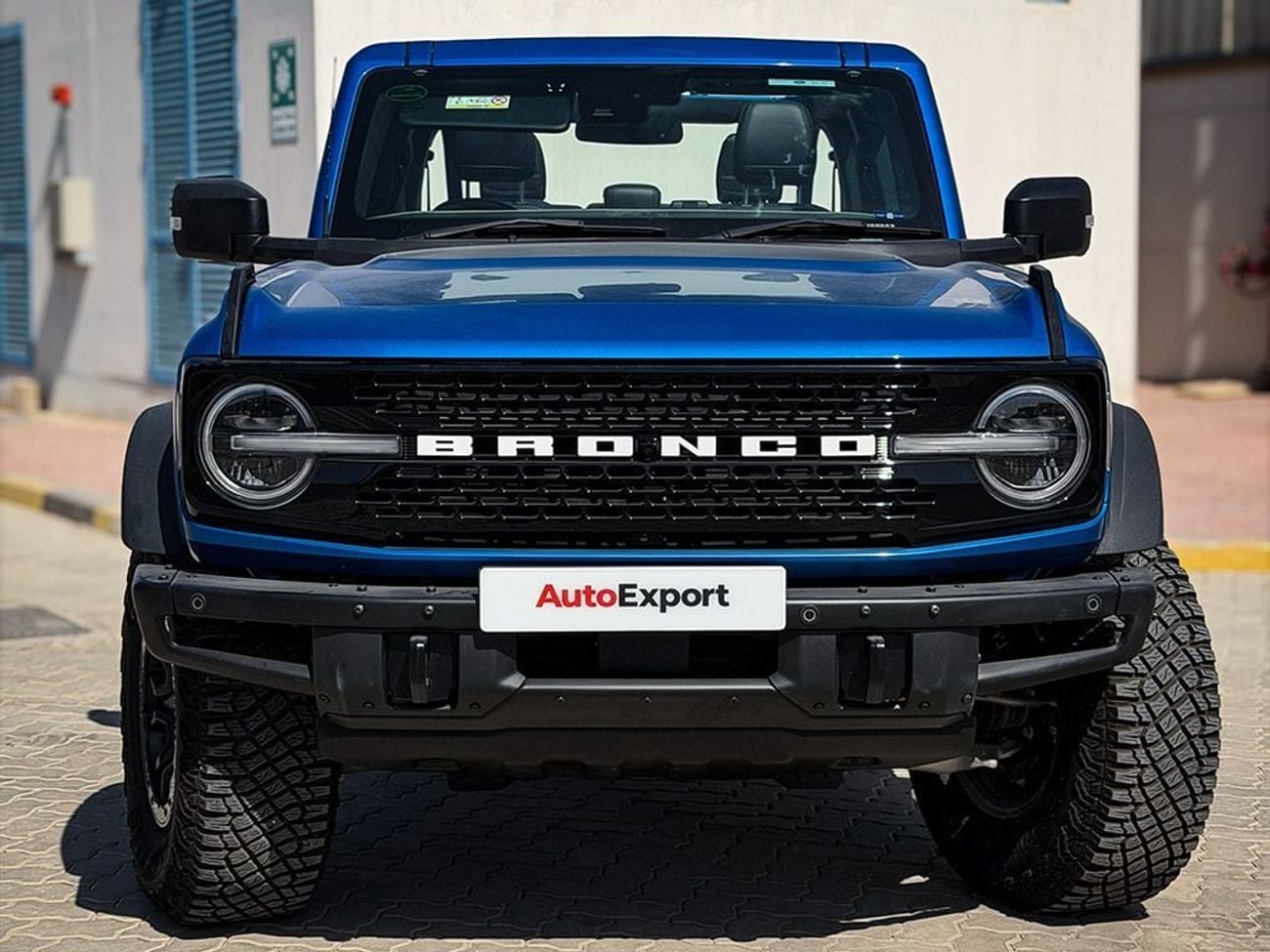 Ford Bronco WILDTRAK 2.7L (5 Seater) In RIGHT HAND DRIVE (EXPORT ONLY)