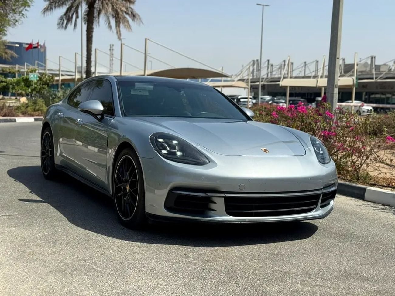Porsche Panamera 4