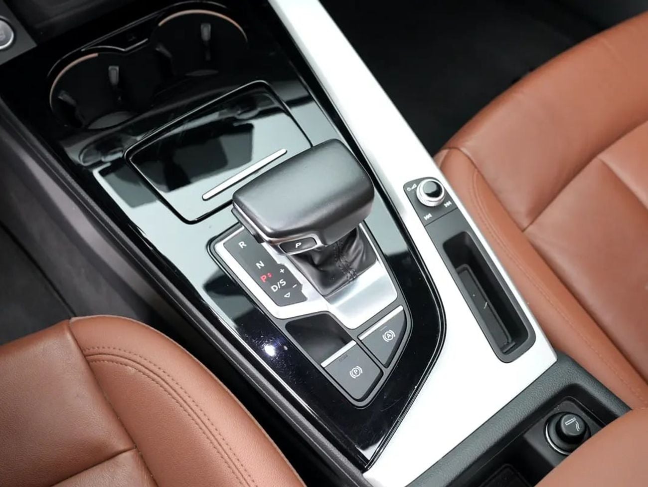 Audi A4 40 TFSI S-Line | GCC Specs | Low Mileage