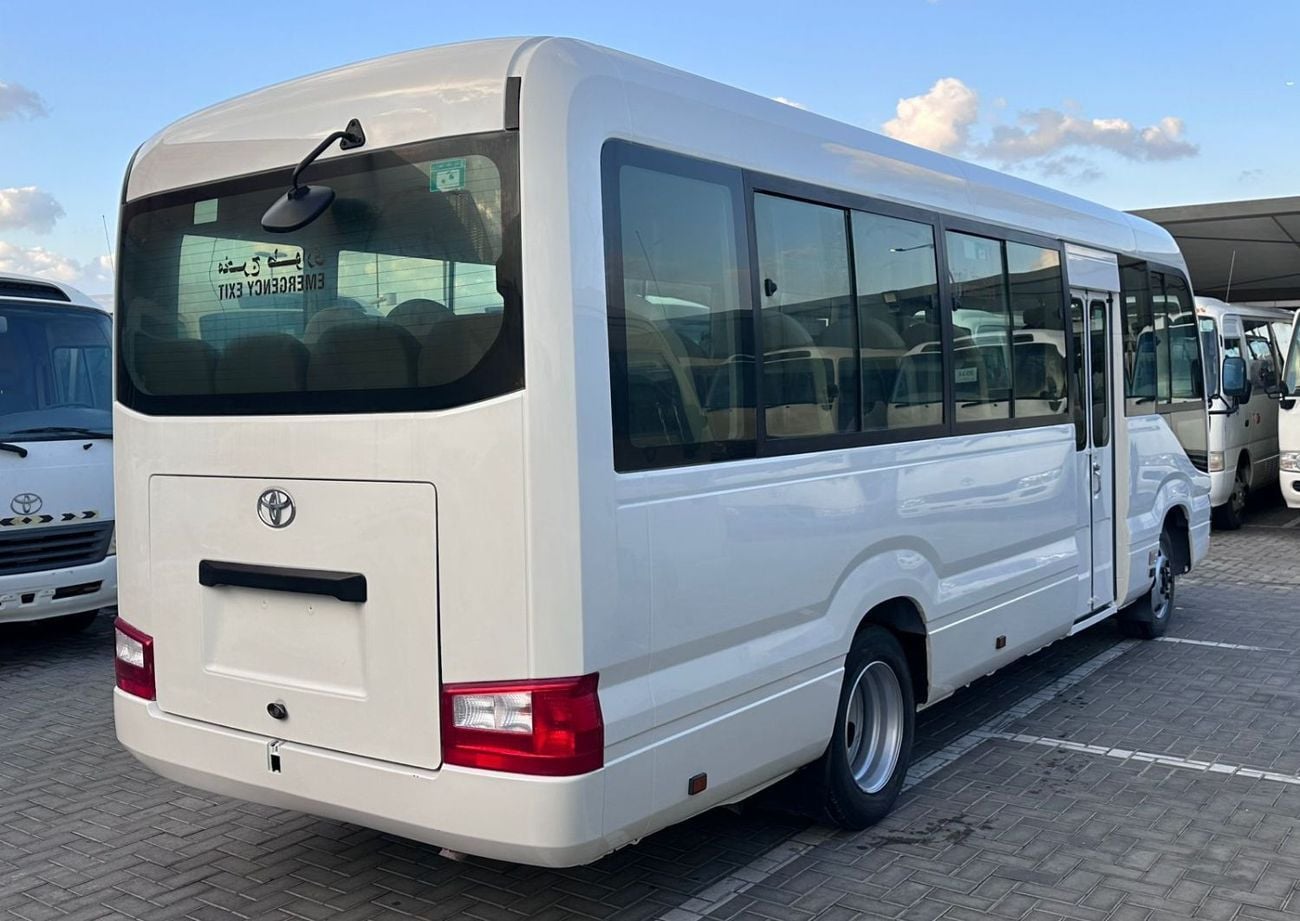 تويوتا كوستر STANDARD
