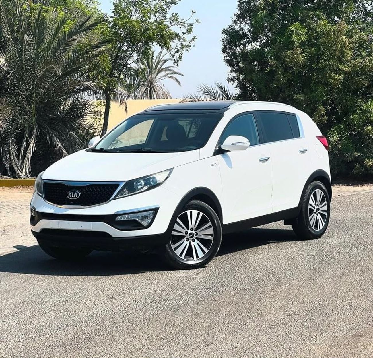 Kia Sportage LX GCC l Panoramic Sunroof, Leather, Cruise l Accident Free