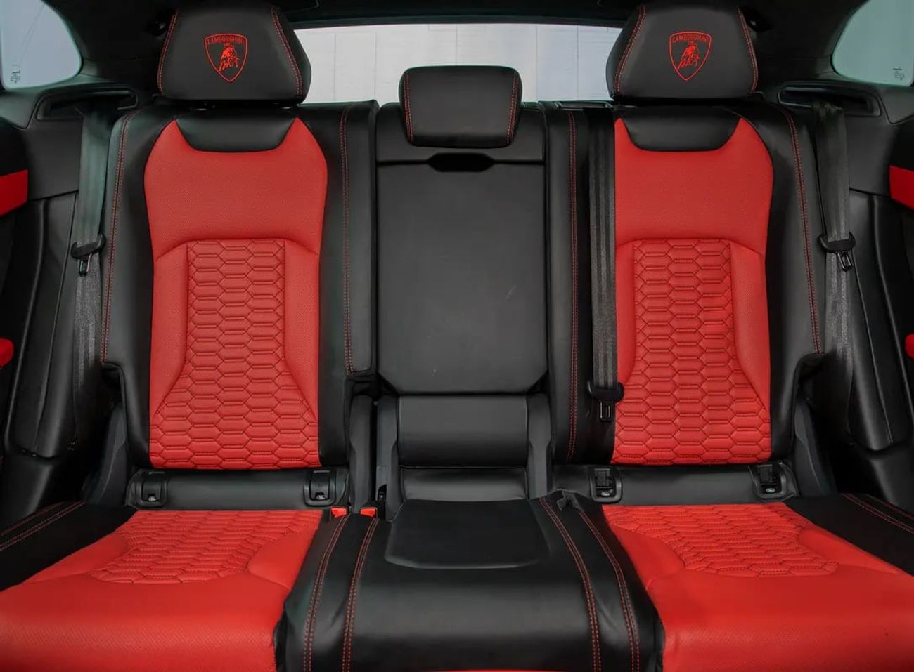 Lamborghini Urus STANDARD Unreal Specification • Full Service History • ARM Service Contract • GCC