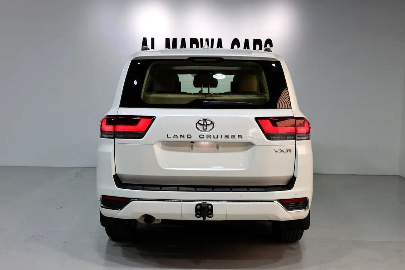 Toyota Land Cruiser VXR GCC Specs-Under warranty-in impeccable condition