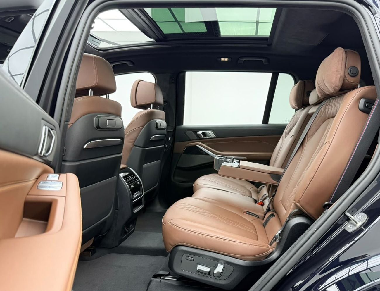 BMW X7 XDRIVE40I M SPORT 2024 BMW X7 xDrive40i M-Sport, 2028 BMW Warranty + Service Pack, Full BMW Service History, GCC