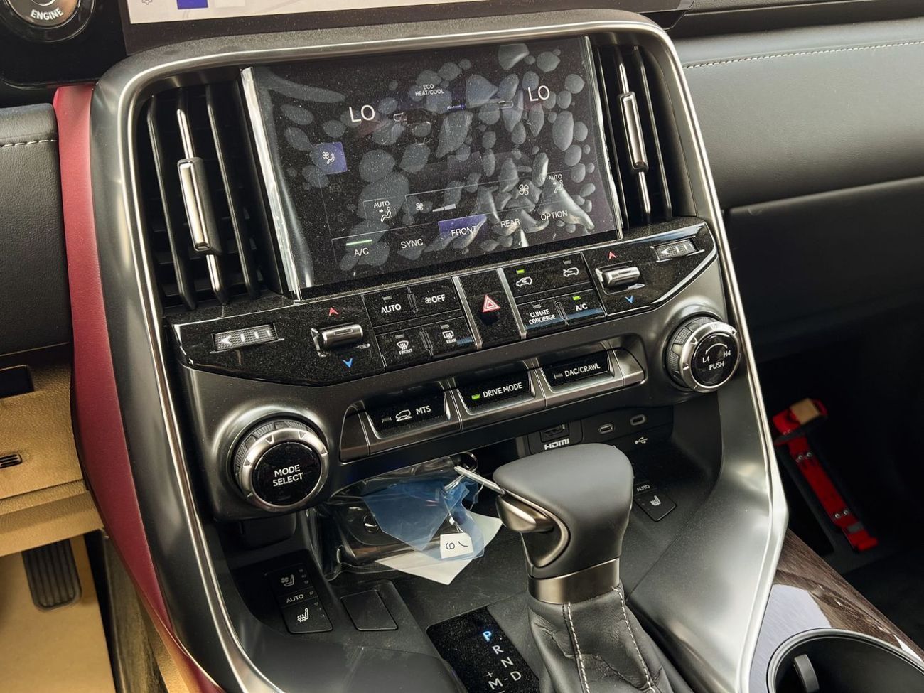 لكزس LX 600 توربو سبورت EXPORT ONLY - LEXUS LX600 3.5L TURBOSPORT