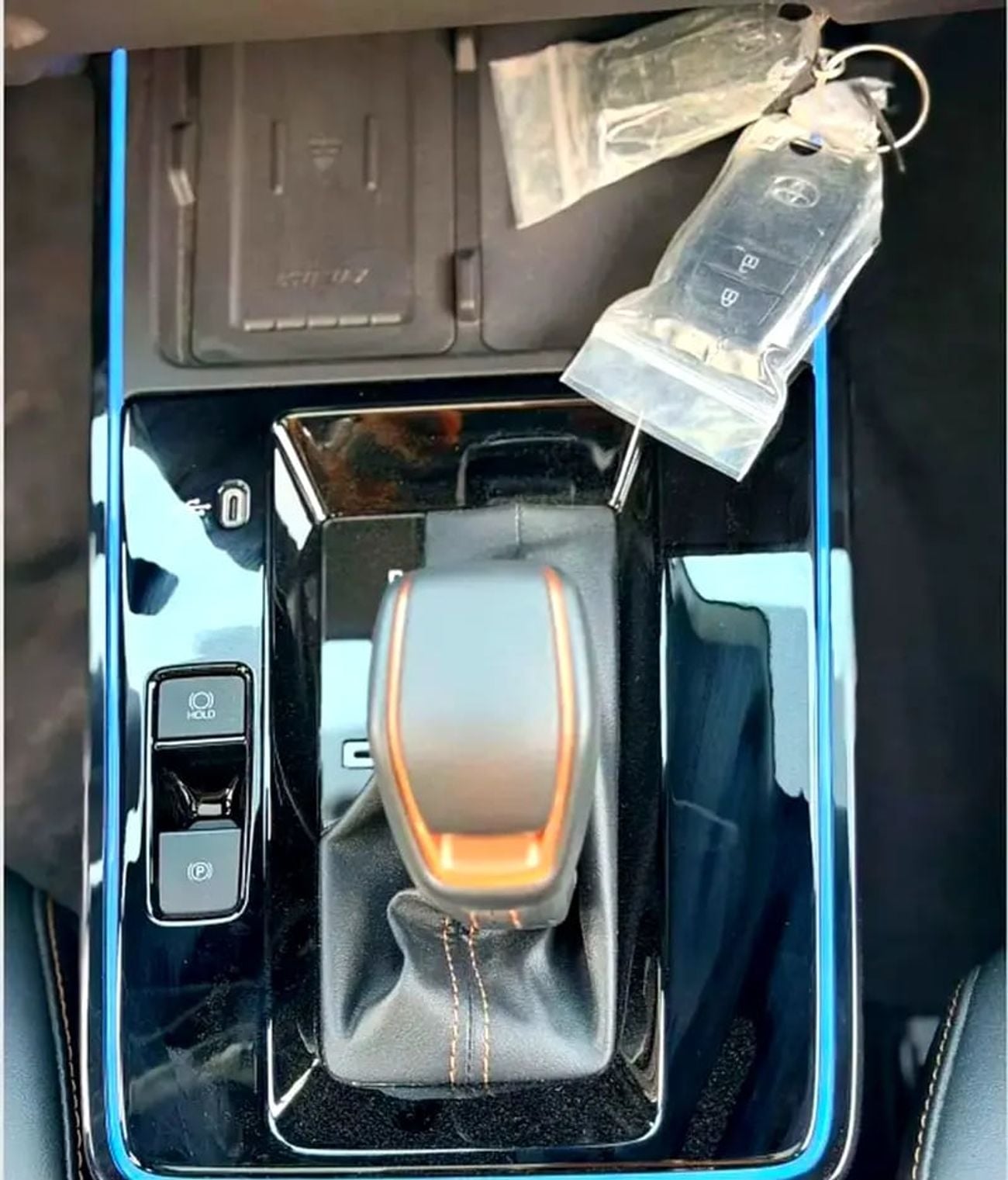 Toyota Frontlander Luxury / Luxury / 2.0L / Hybrid / Chinese Specs