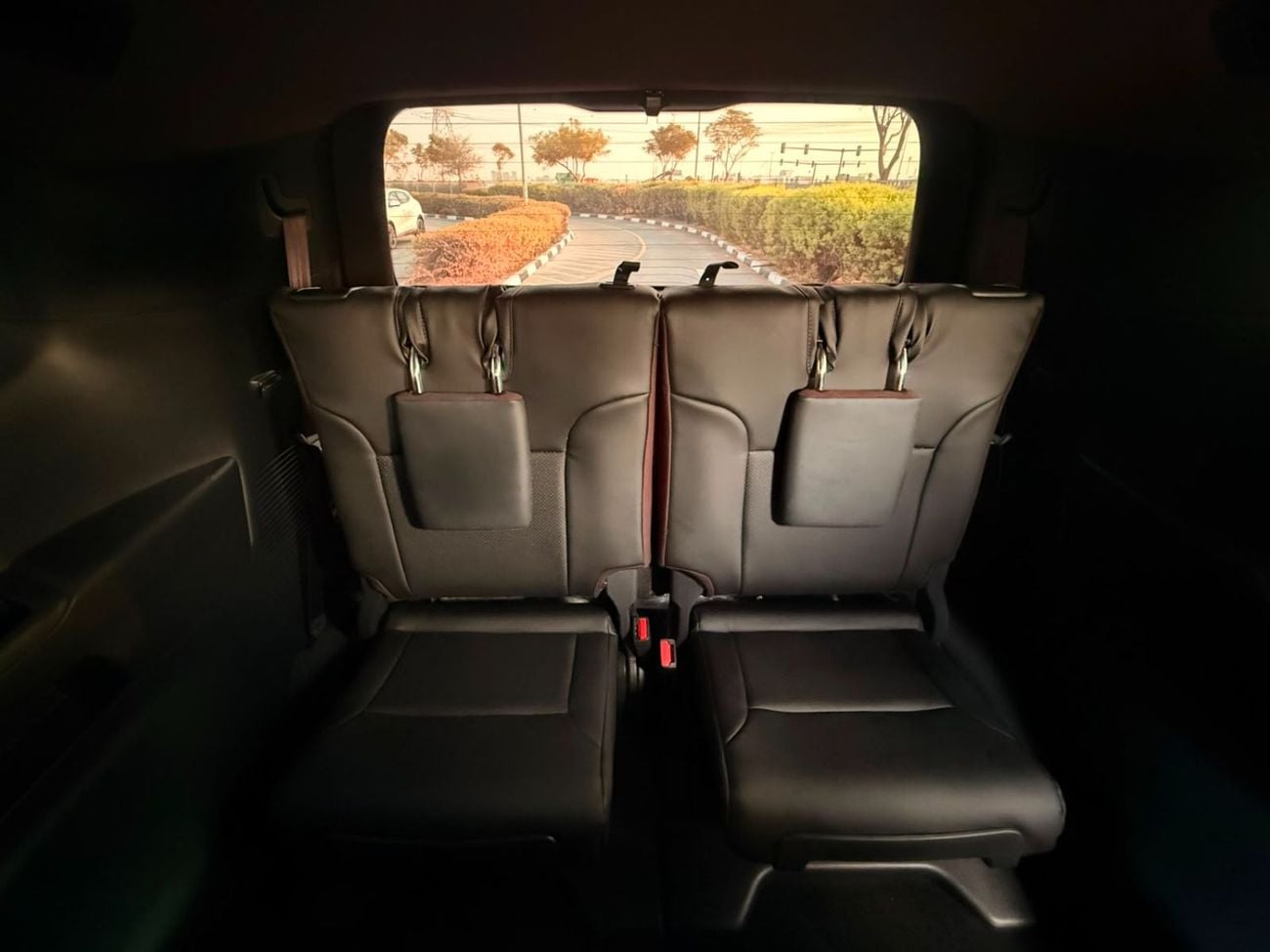 Toyota Land Cruiser GXR 2022 | 3.3L DIESEL | AT | RHD | OFF-ROAD MODIFIED | ARB BULL BAR WITH HEAVY FOCUSED LED LIGHTS | AIR