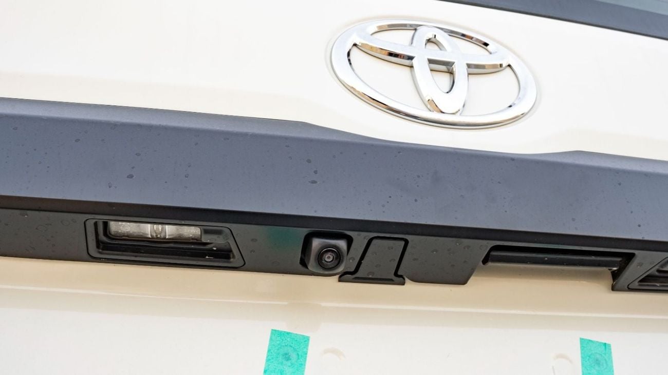 تويوتا هاياس DX Toyota Hiace High Roof Black Bump 3.5l A/T White color 2026 Model