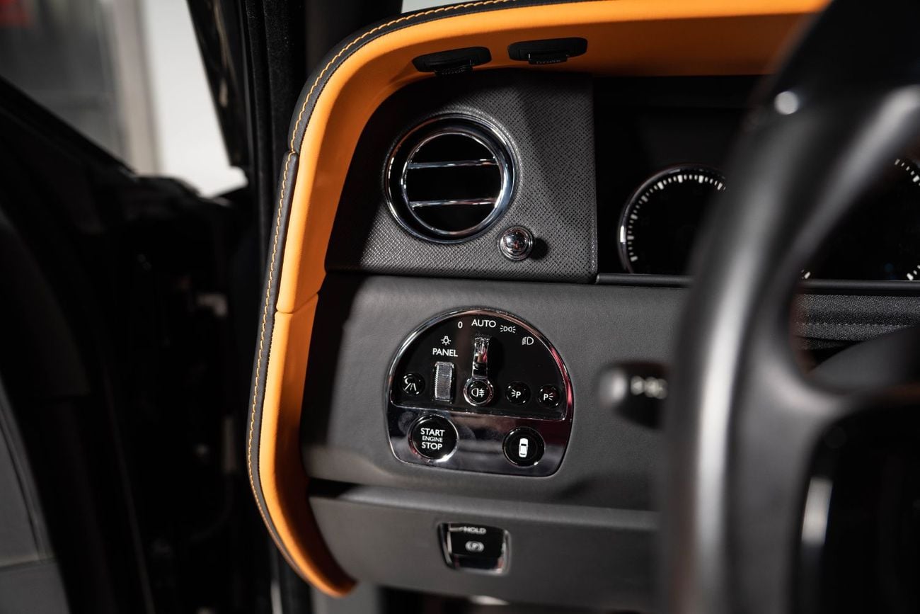 رولز رويس كولينان STANDARD 2020 - ROLLS ROYCE CULLINAN - MANSORY KIT - TWO TONE INTERIOR - FULLY LOEADED - IMMACULATE CAR
