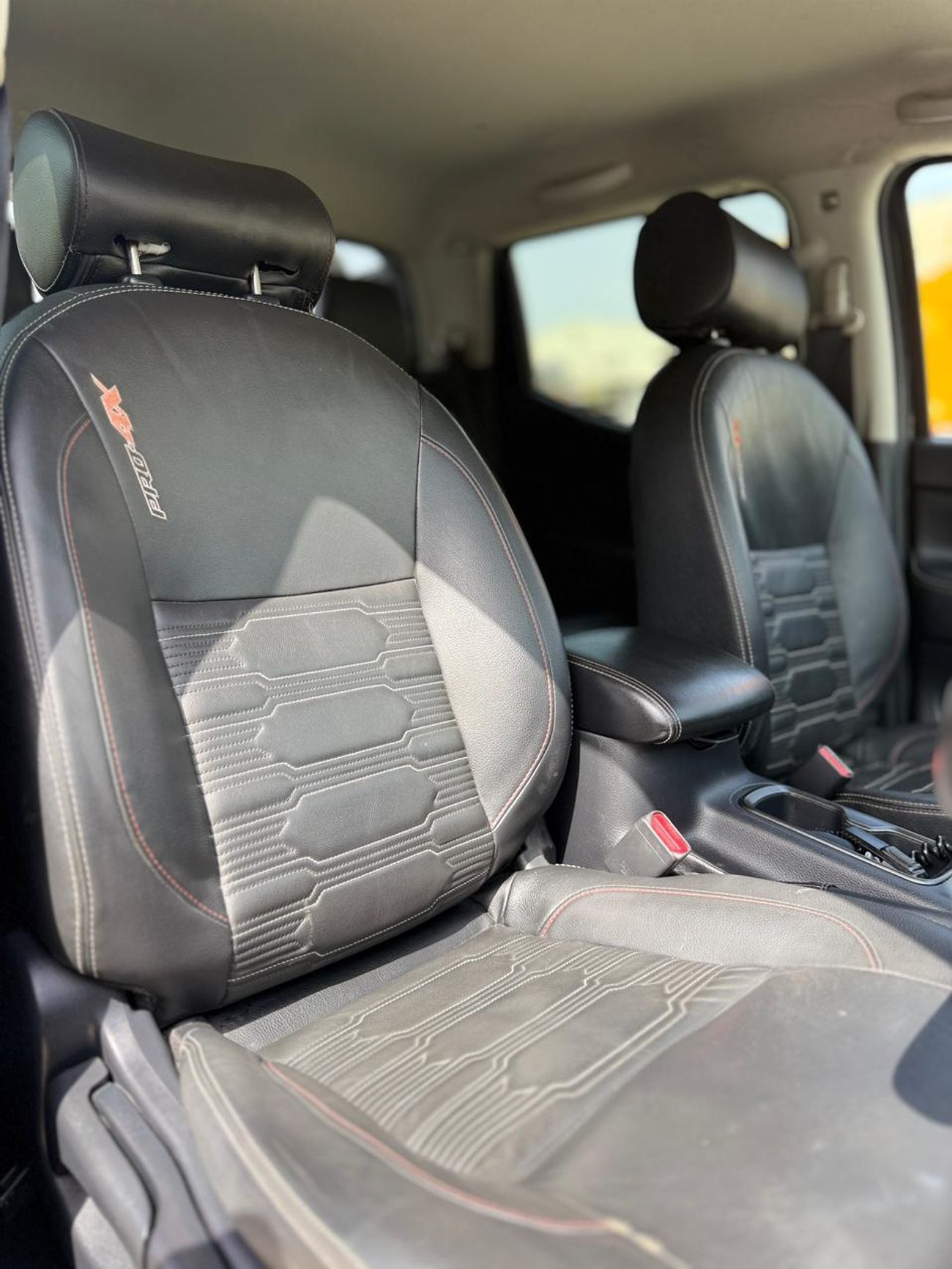 Nissan Navara 2.4 L DIESEL AUSTRALIAN