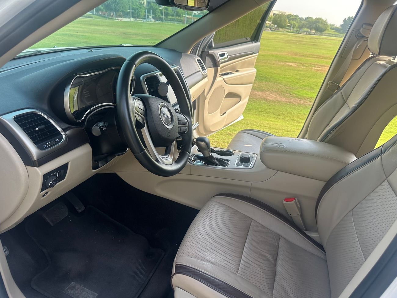 Jeep Grand Cherokee L 3.7 L
