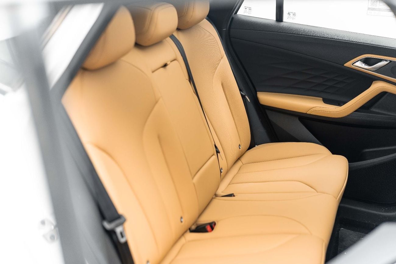 MG HS LUXURY 1.5L - White Inside Brown | Export Only