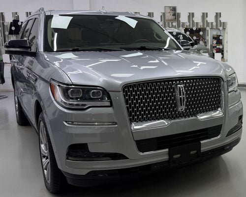 Lincoln Navigator RESERVE GCC .. FSH .. Perfect Condition .. Top Range