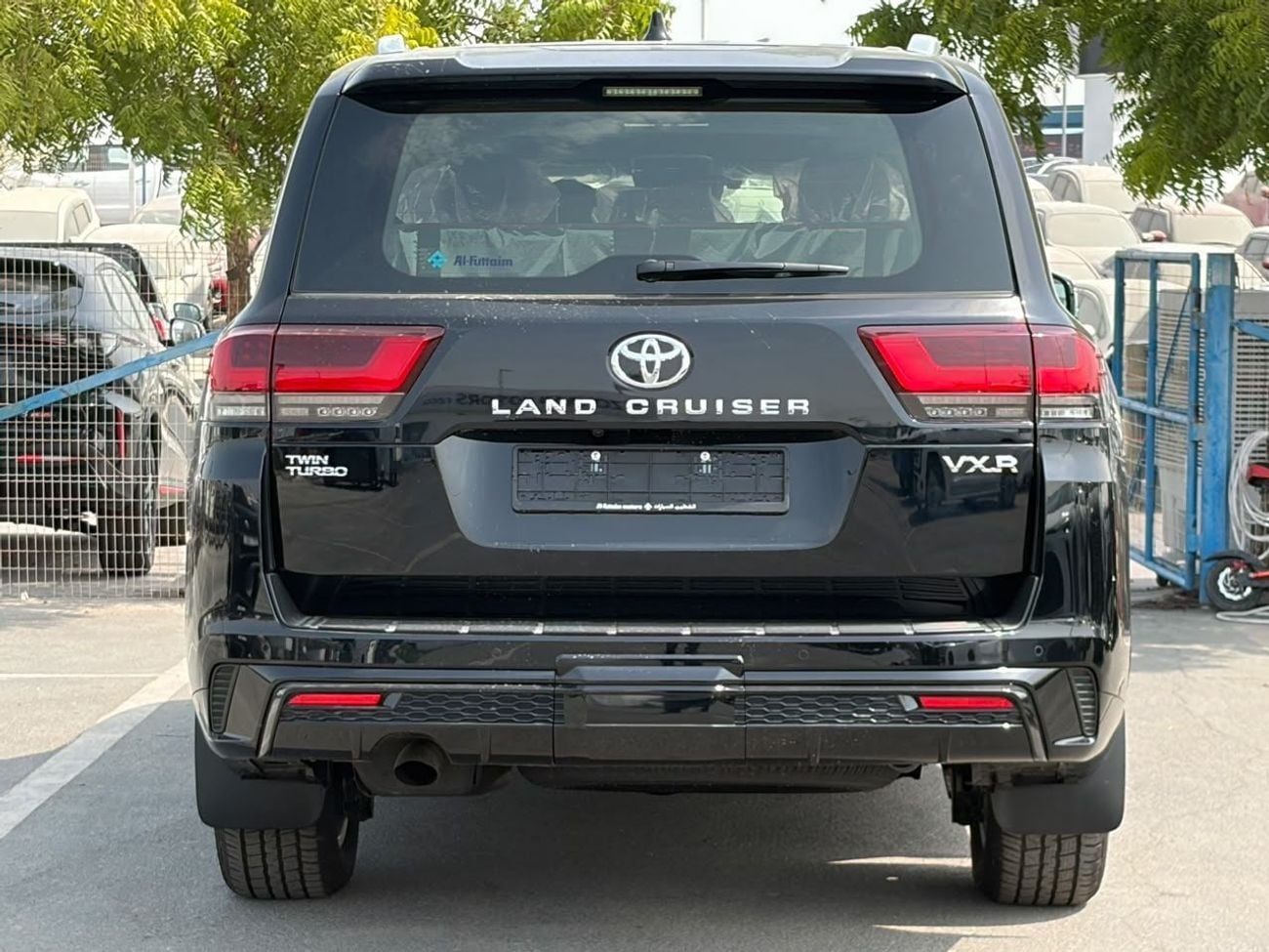 Toyota Land Cruiser VXR LC300 || 3.5L V6 PETROL | PWR WITH LEATHER SEATS | 360* CAMERA | JBL SOUND SYSTEM | HEADUP DISPLAY |