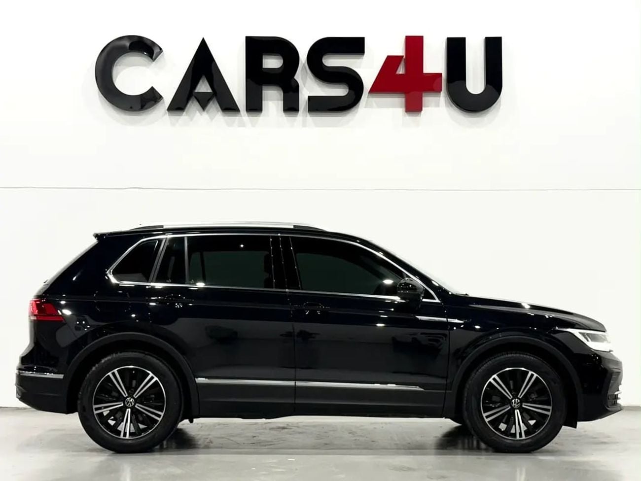 Volkswagen Tiguan LIFE PLUS GCC / Official Dealer Warranty and Service Package