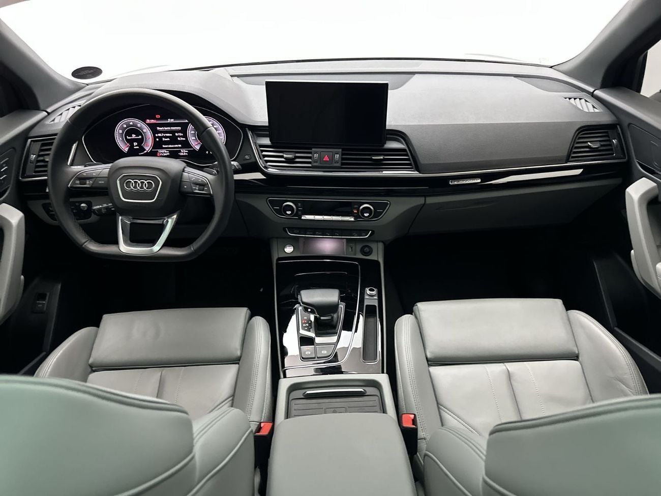 Audi Q5 45 TFSI S-LINE quattro 249hp (Ref# 93948)