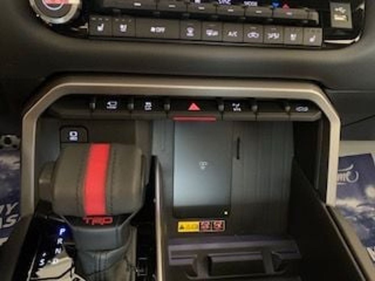 Toyota Tundra SR TOYOTA C/MAX SR5 TRD LIMITED