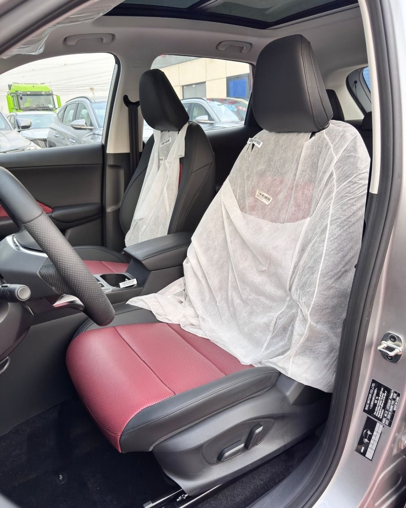 أم جي ZS LUX