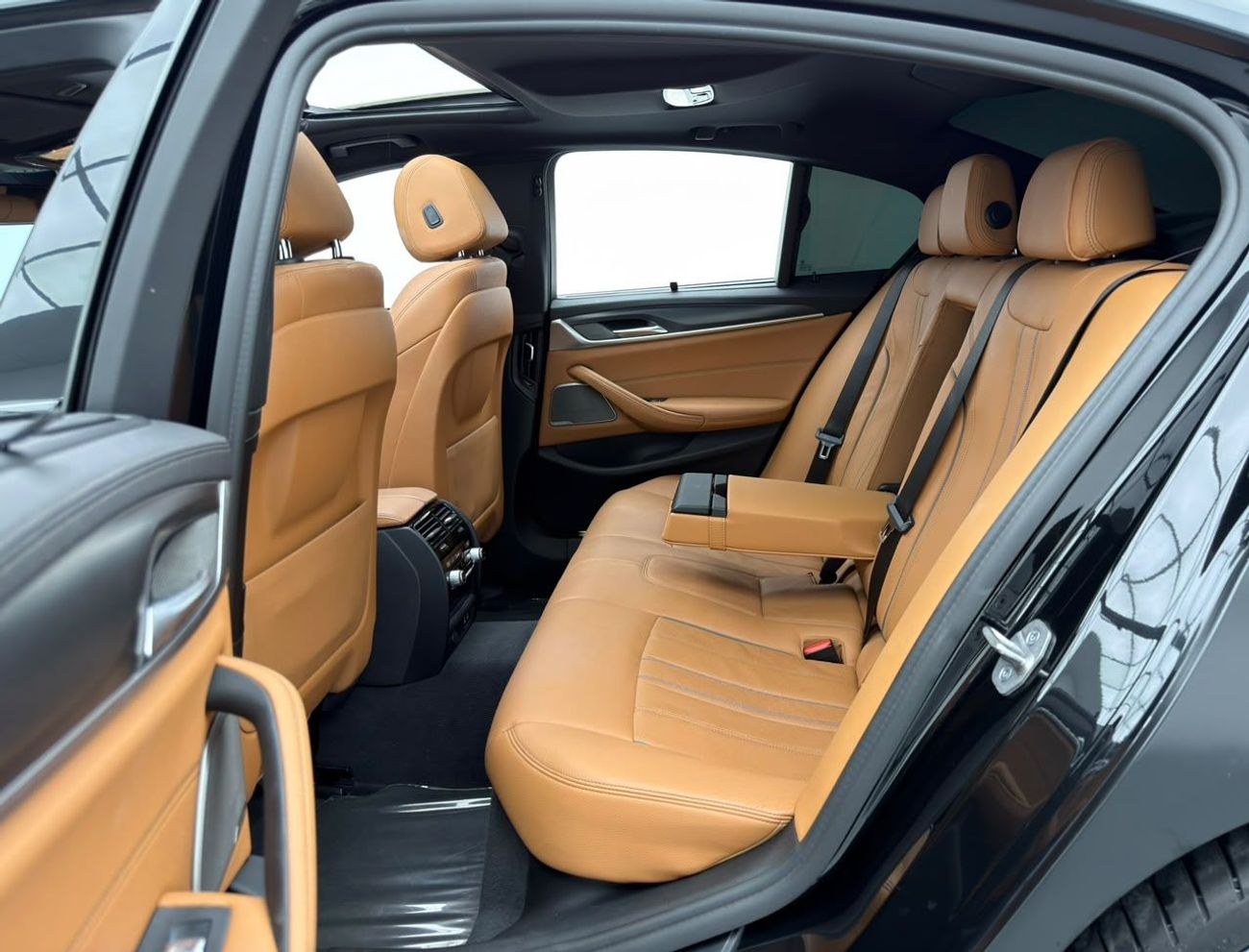 بي أم دبليو 540i M SPORT كومفورت