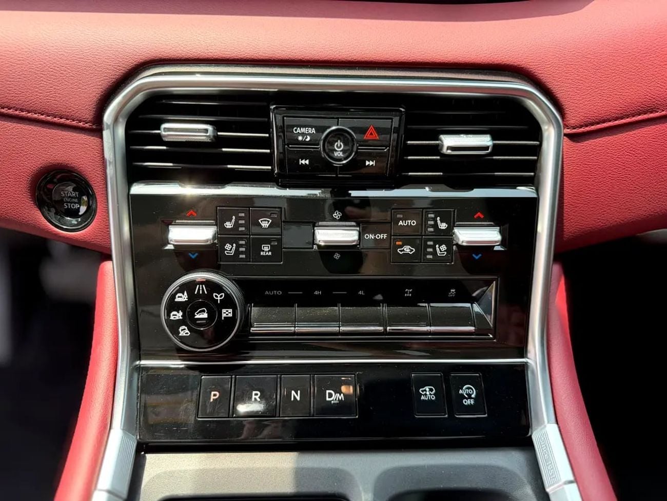 Nissan Patrol LE PLATINUM CITY 0% down payment - - LE Platinum city - Twin Turbo - GCC - Under Warranty - AWR