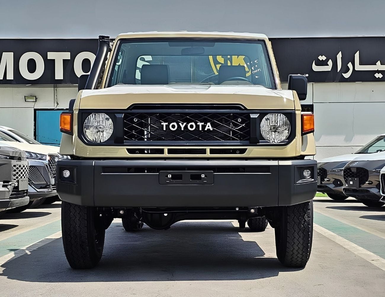 تويوتا لاند كروزر بيك آب LC79 SINGLE CABIN LC79 كابينة مفردة || محرك بنزين V6 سعة 4.0 لتر، دفع رباعي / نوافذ كهربائية / قفل تفاضلي، أنبوب تنفس