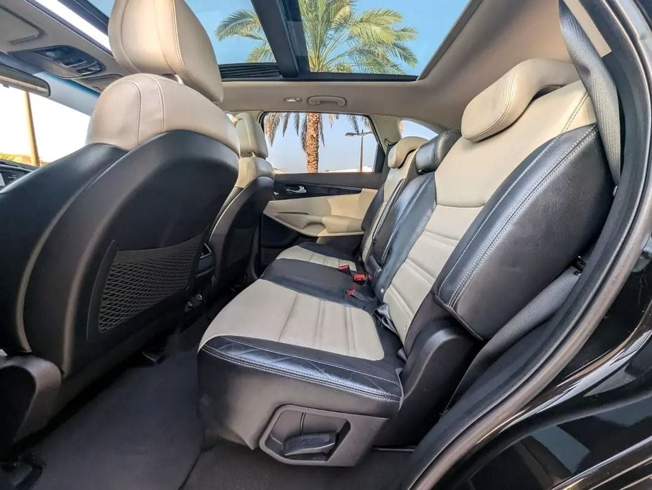Kia Sorento LX Premium| Panoramic Roof | Full Option | V4 2.4L | AWD