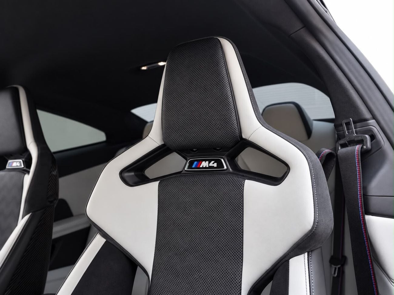 BMW M4 COMPETITION M XDRIVE