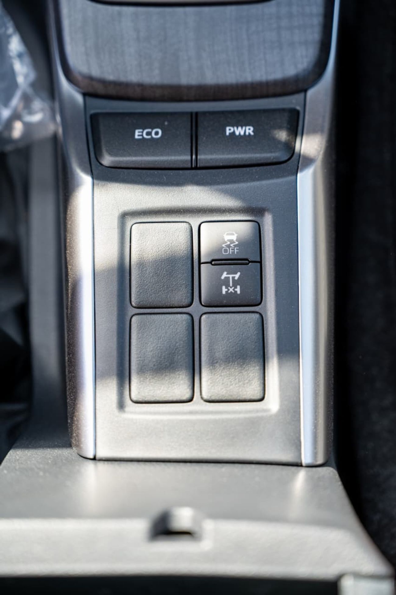 تويوتا فورتونر EXR 2.4L Diesel | Automatic | 4x4 | Comfort