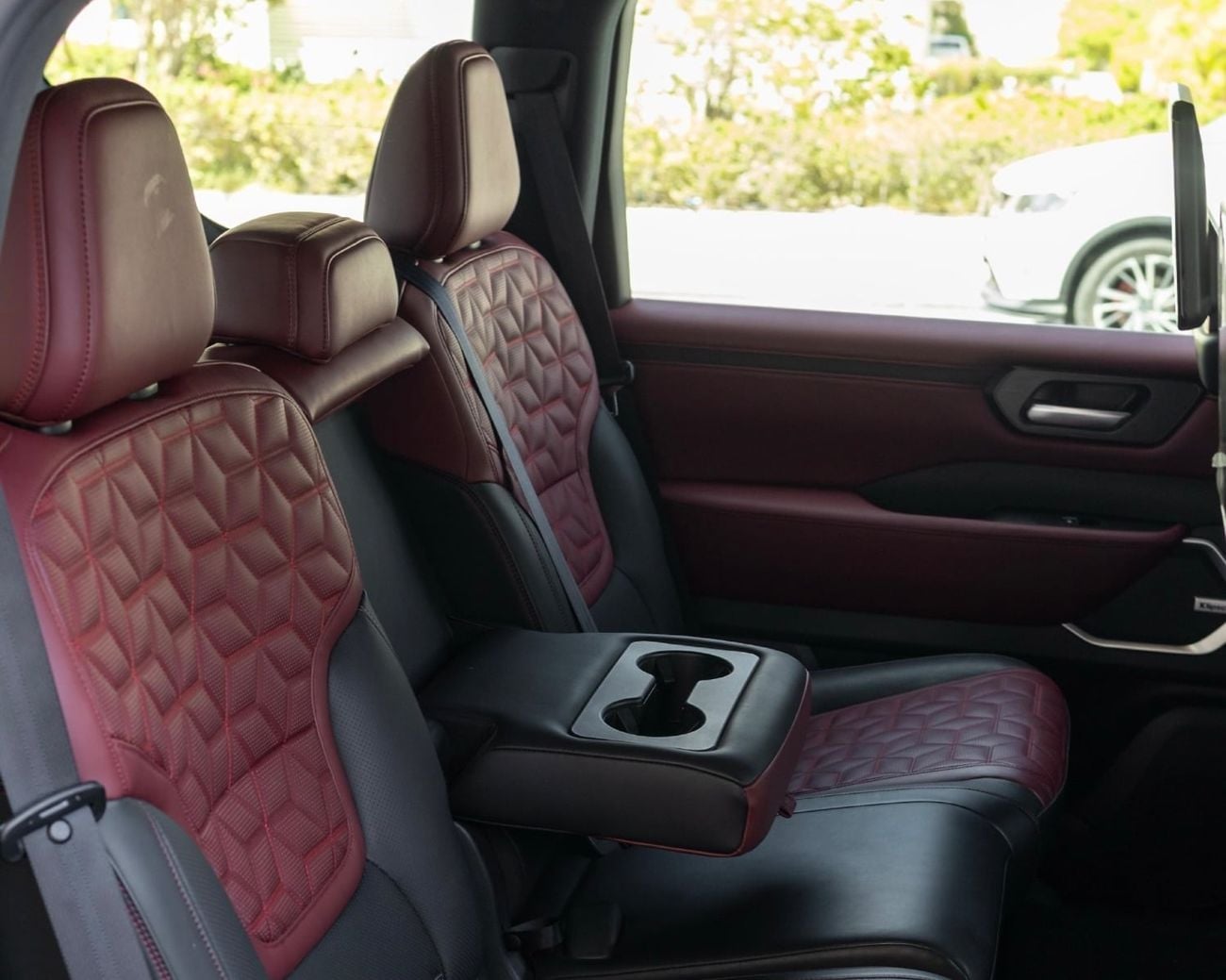 Nissan Patrol LE PLATINUM CITY PLATINUM LE 3.5 2026 BLACK/RED