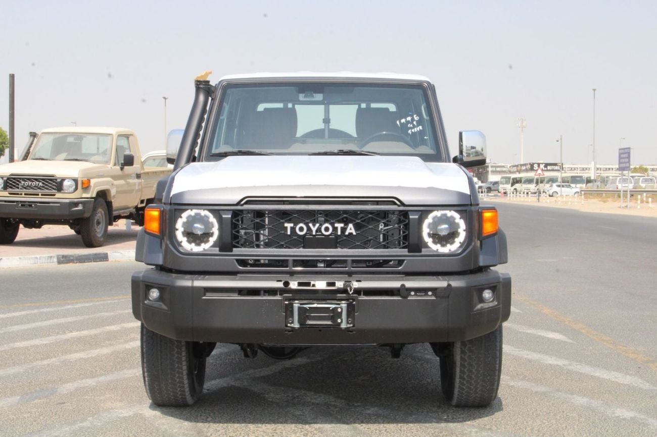 Toyota Land Cruiser 70 LC79 LX