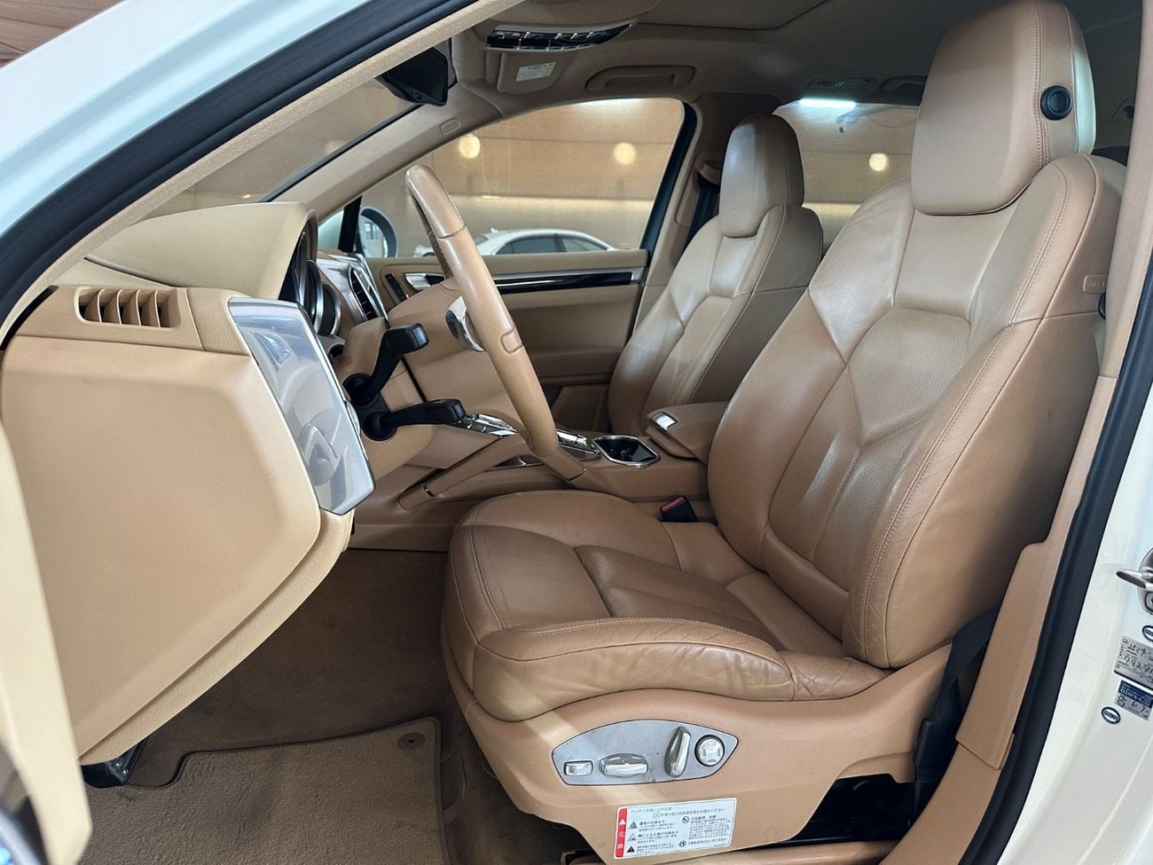 Porsche Cayenne S PORSCHE CAYENNE 2012 | PORSCHE SERVICE HISTORY | TWO KEYS | 14-WAY ADAPTIVE SEATS