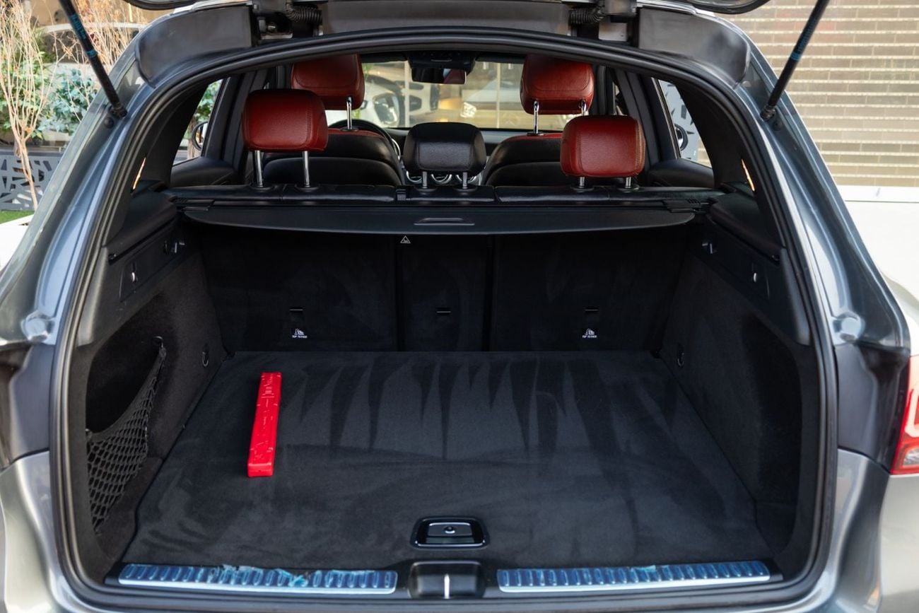 Mercedes Benz GLC200 PREMIUM PLUS