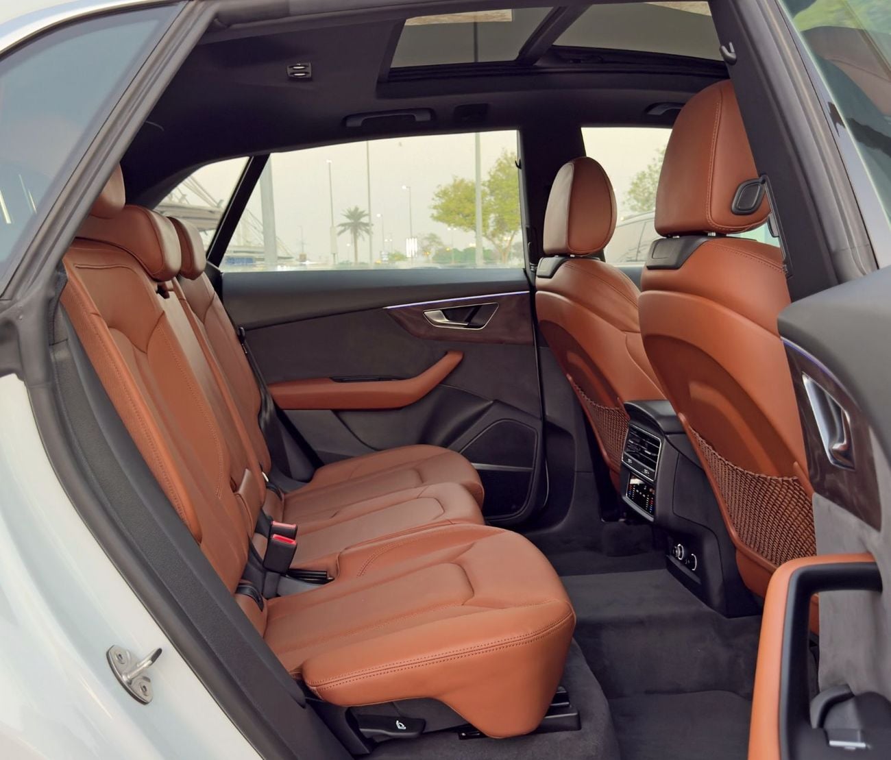 Audi Q8 55 TFSI S-LINE 2019 Audi Q8 55TFSI Quattro S Line, GCC Specifications