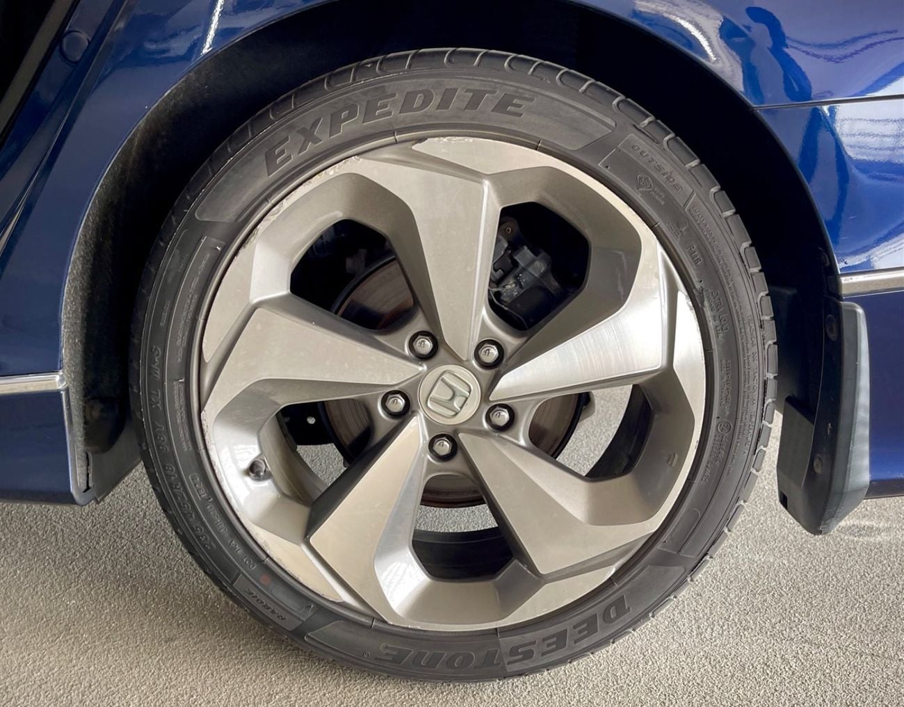 Honda Accord 2.0l hybrid touring Hybrid Touring
