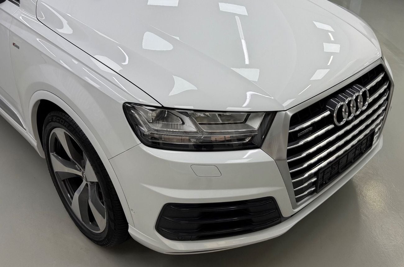 Audi Q7 45 TFSI S-LINE
