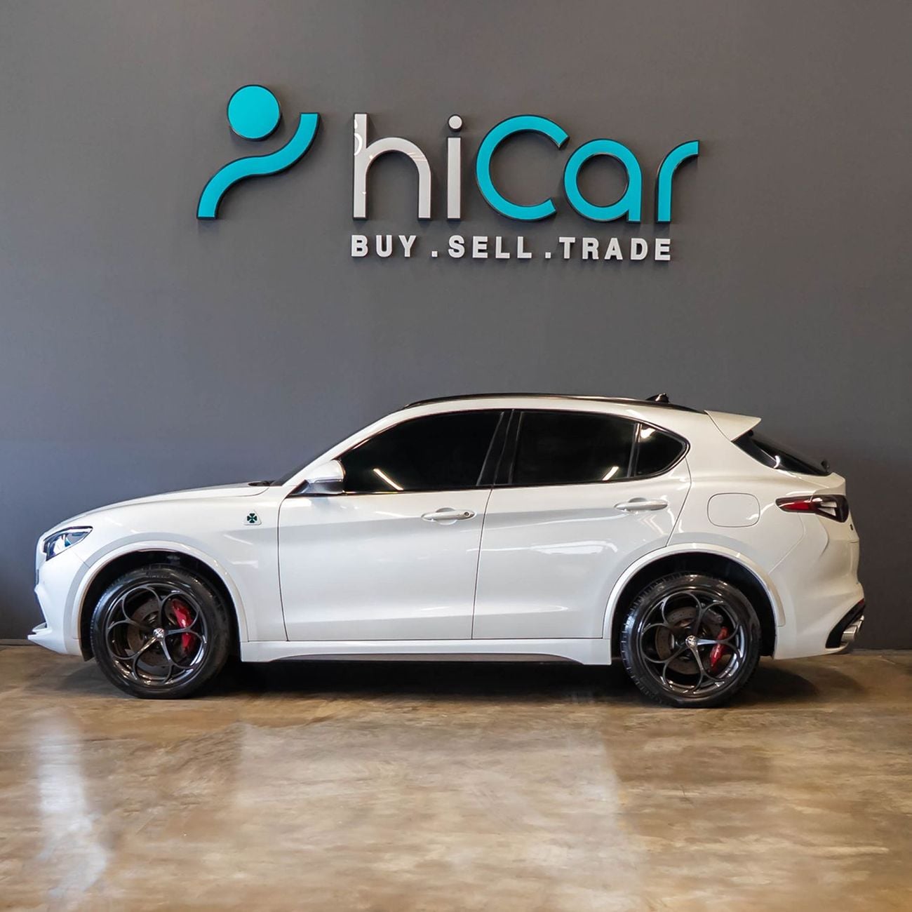 ألفا روميو ستيلفيو QUADRIFOGLIO 2,778 درهم إماراتي شهرياً • بدون دفعة أولى • ألفا روميو ستيلفيو كوادريفوليو • ضمان لمدة عام