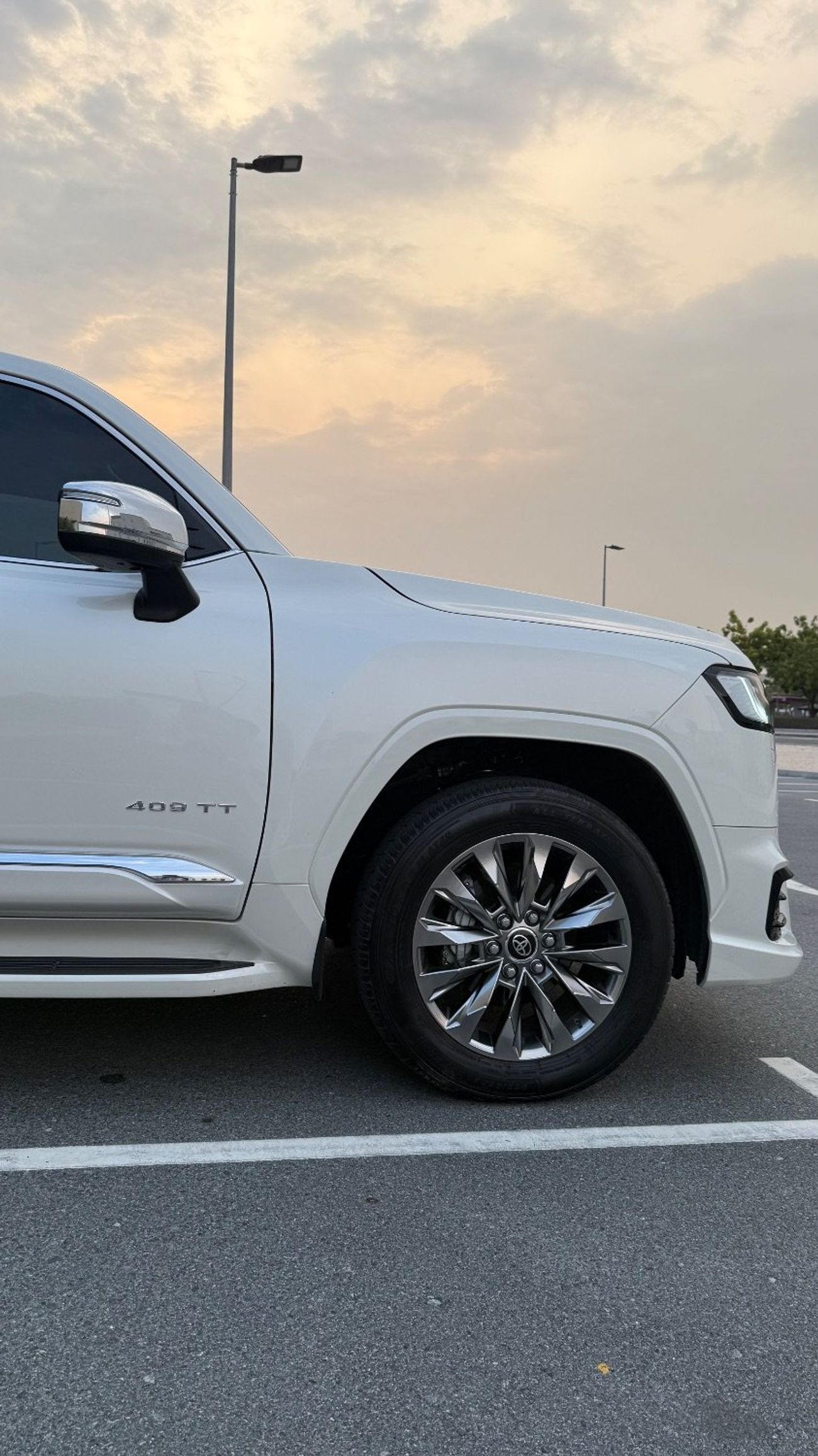 تويوتا لاند كروزر VXR