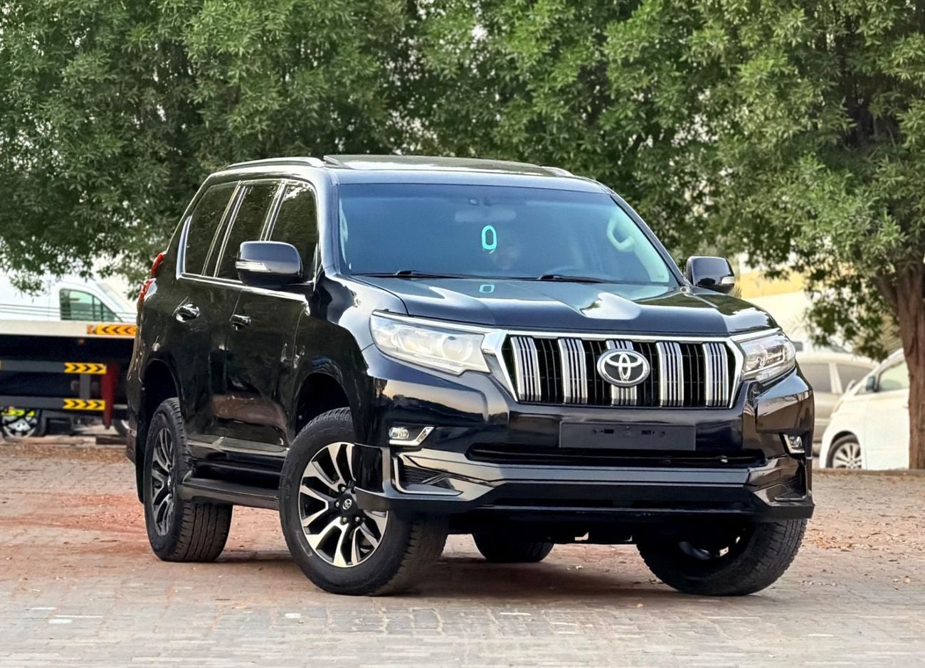 Toyota Prado VXR Toyota Prado 2016 Model Facelift to 2023 Model V4 2.7L Engine Full Option