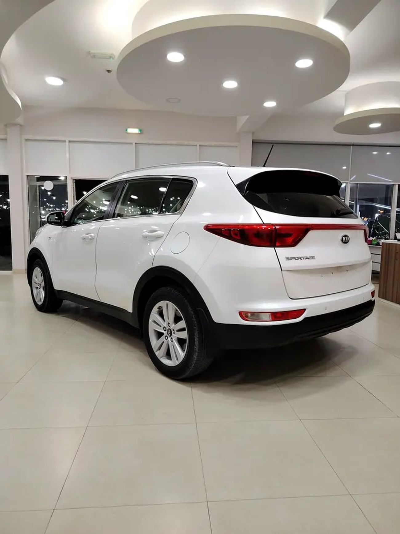 Kia Sportage LX STANDARD LX STD Mid 2.0L GCC