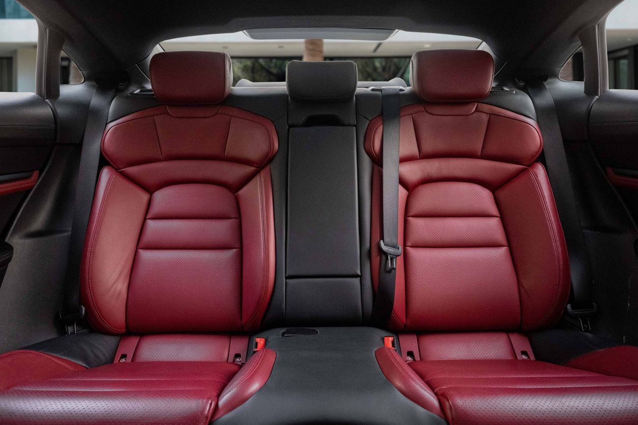 بورش تايكان Standard Taycan Standard | 4,700 P.M | 0% Downpayment | Porsche Taycan | Porsche Warranty!