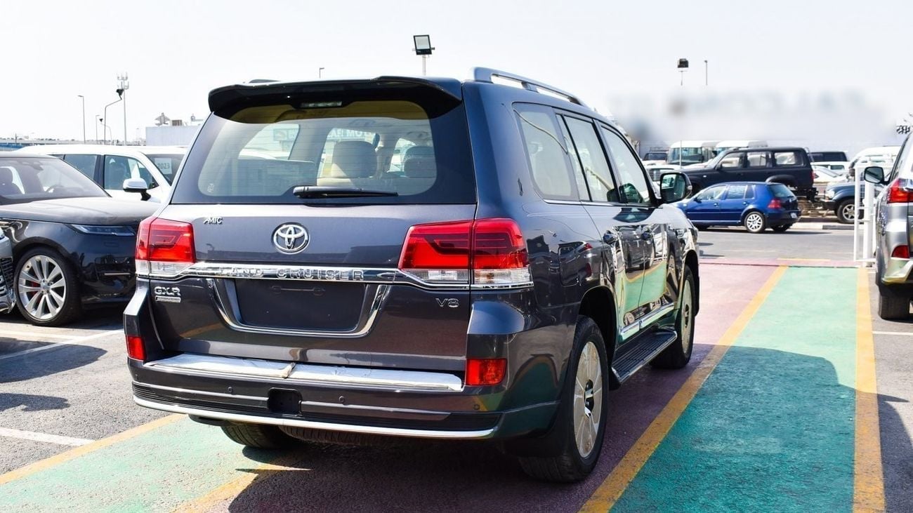 تويوتا لاند كروزر GXR V8 Grand Touring