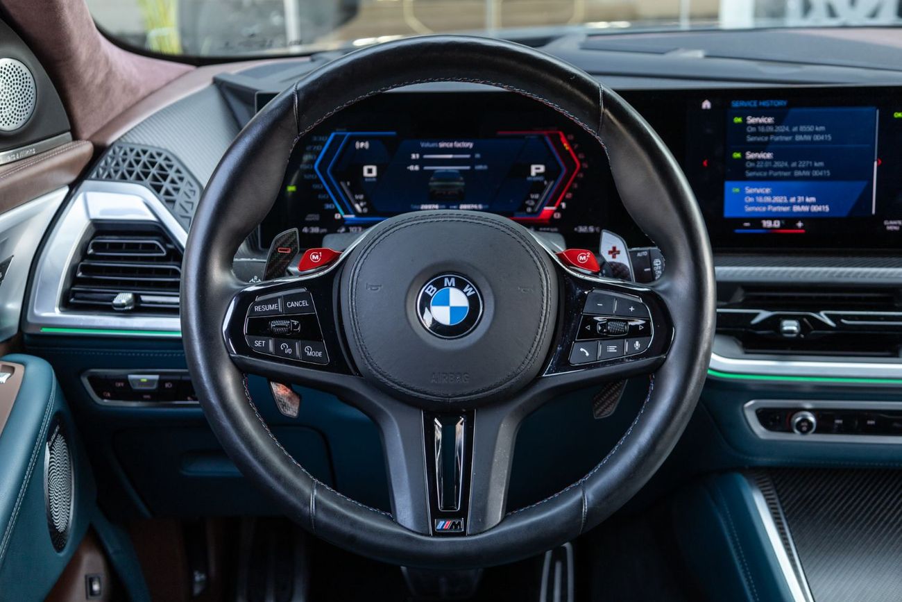 بي أم دبليو XM LABEL RED سيارة BMW XM موديل 2023 بعقود خليجية تحت ضمان الوكالة