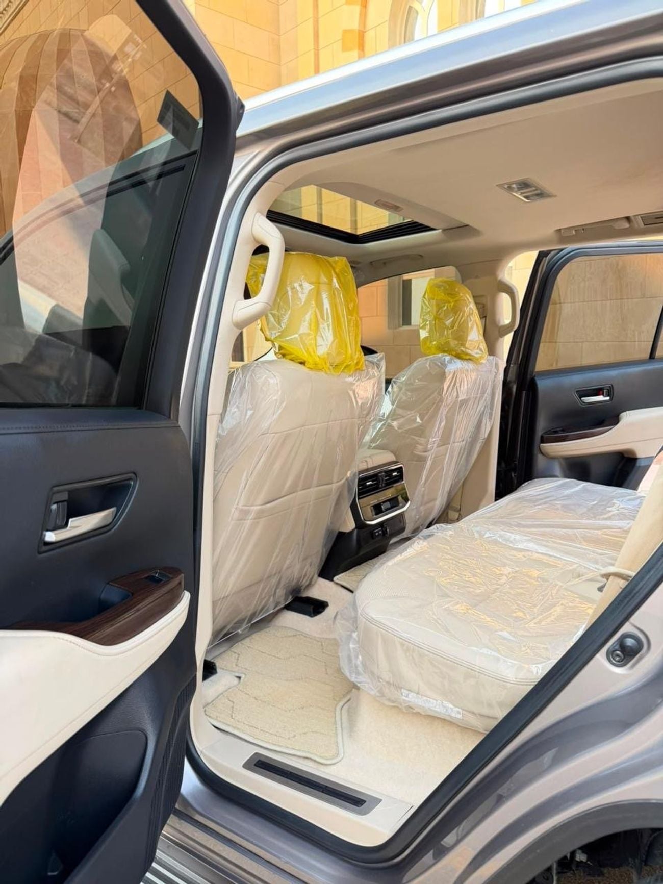 Toyota Land Cruiser GXR 4.0L full option