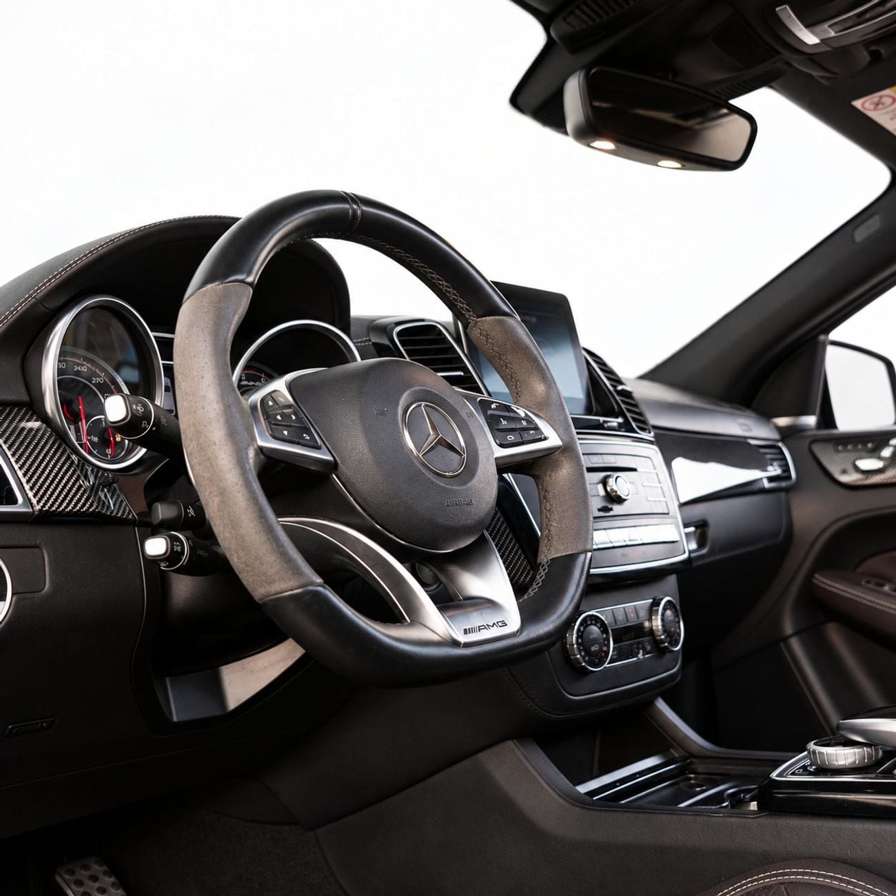 مرسيدس بنز GLE 63 AMG إس 3,329 درهم إماراتي شهرياً • بدون دفعة أولى • مرسيدس بنز GLE 63 S AMG • ضمان لمدة عام